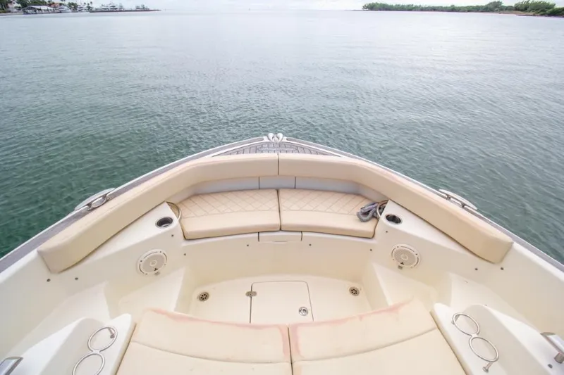 2016 Chris-Craft Launch 36