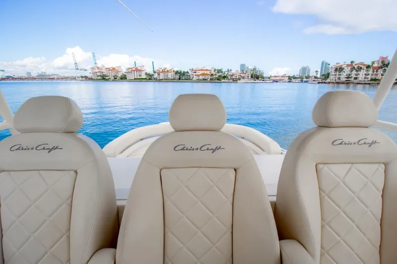 2016 Chris-Craft Launch 36