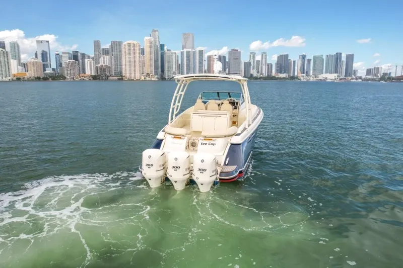 2016 Chris-Craft Launch 36