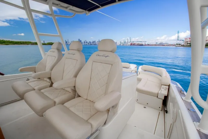 2016 Chris-Craft Launch 36