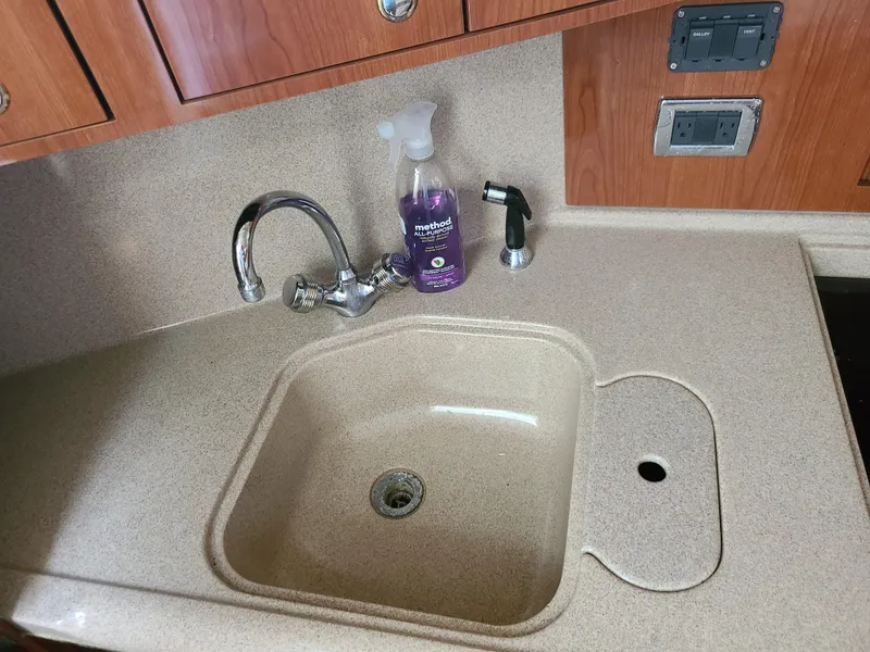 2002 Sea Ray 410 Sundancer
