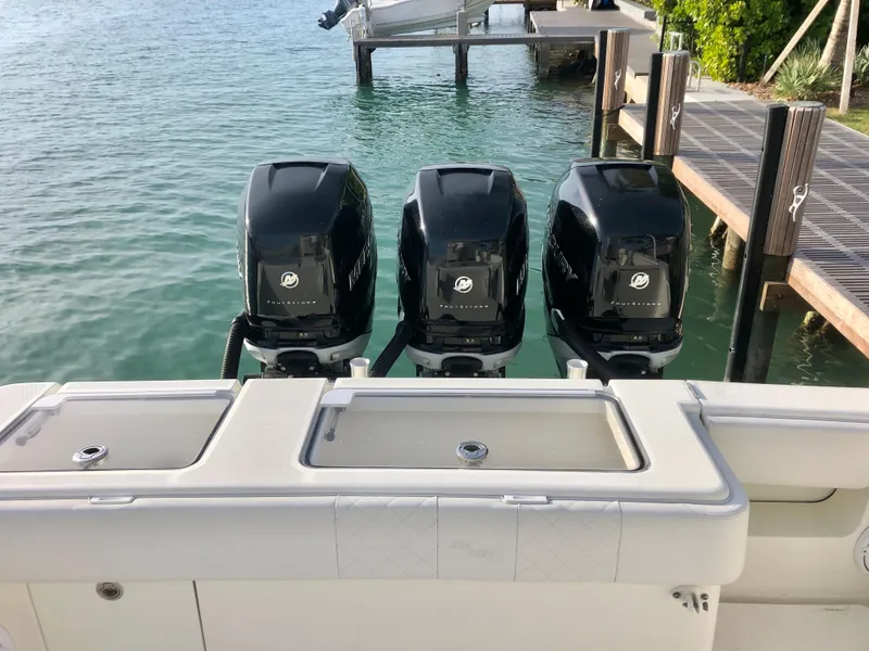 2017 SeaVee 340Z