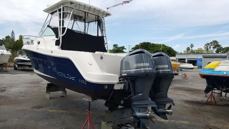 2014 Robalo 305 Walkaround