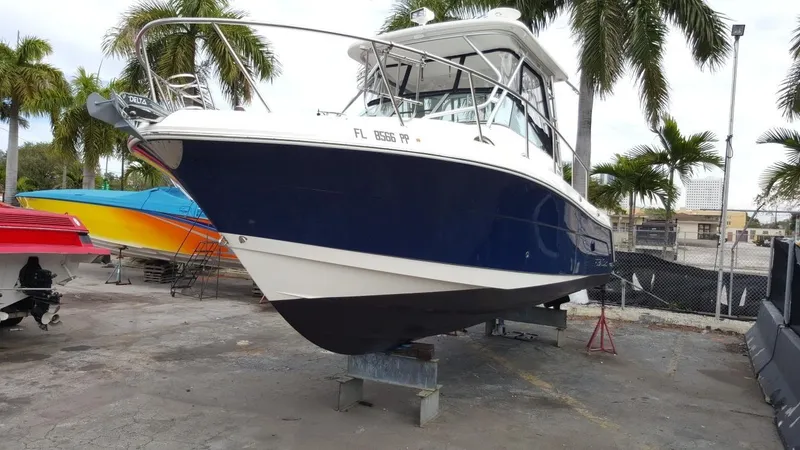 2014 Robalo 305 Walkaround