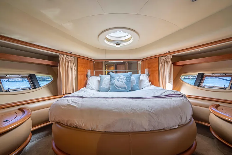 2008 Azimut 62E