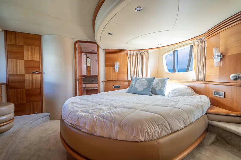 2008 Azimut 62E
