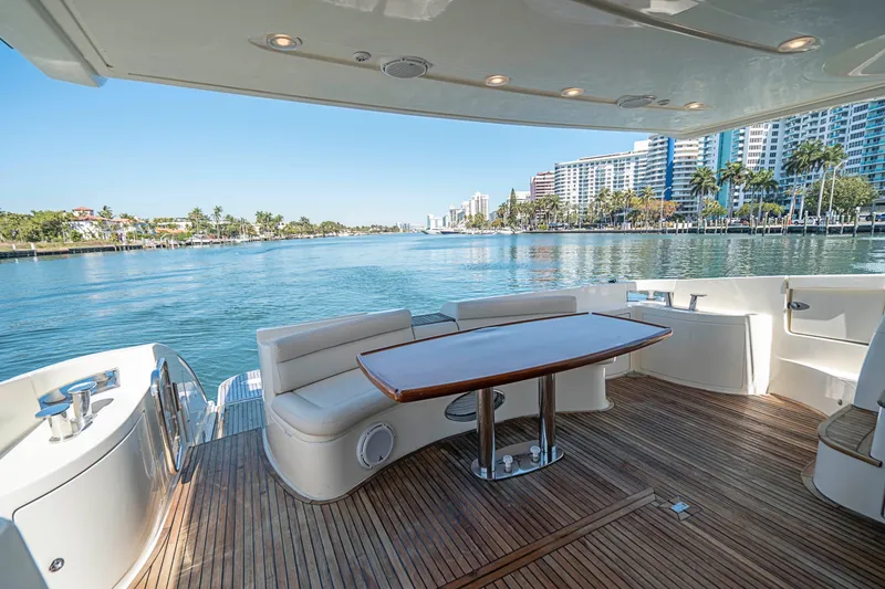 2008 Azimut 62E