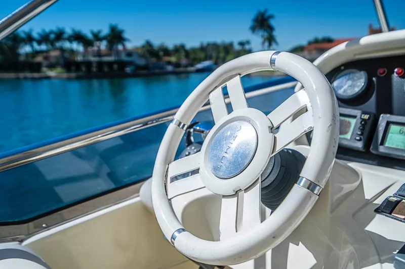 2008 Azimut 62E