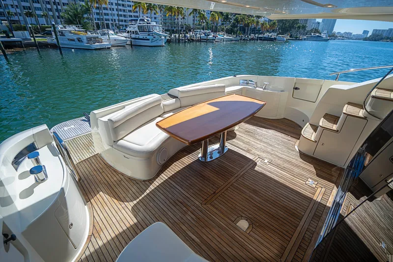 2008 Azimut 62E