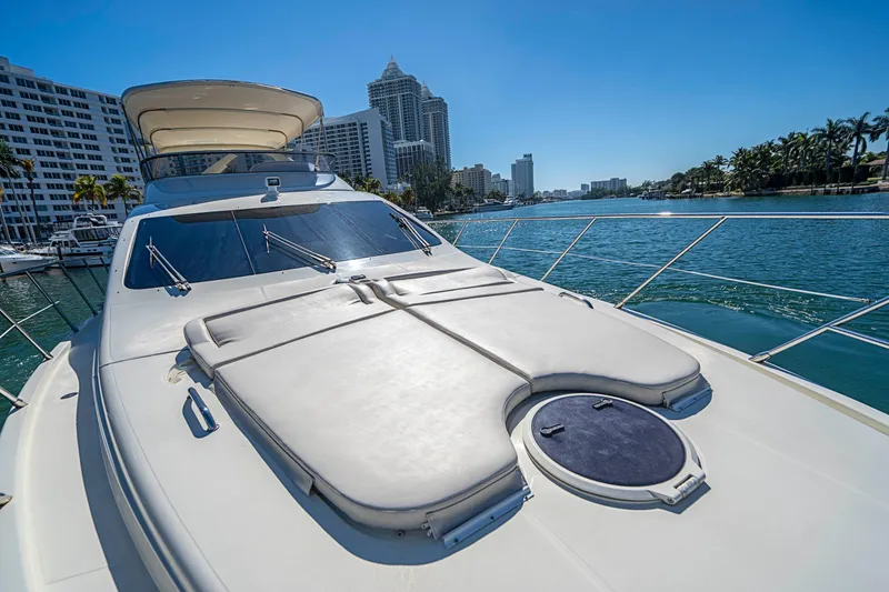 2008 Azimut 62E