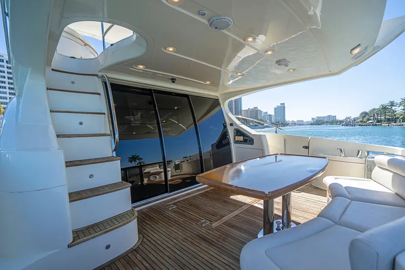 2008 Azimut 62E