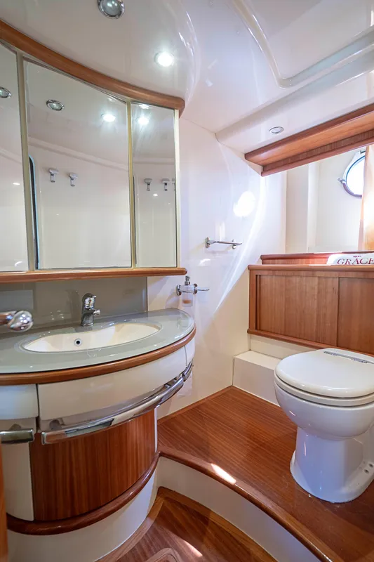2008 Azimut 62E