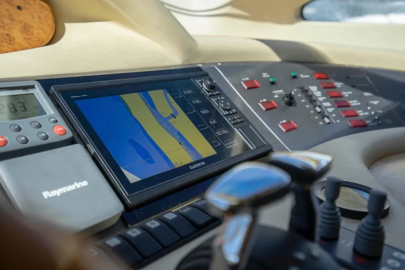 2008 Azimut 62E