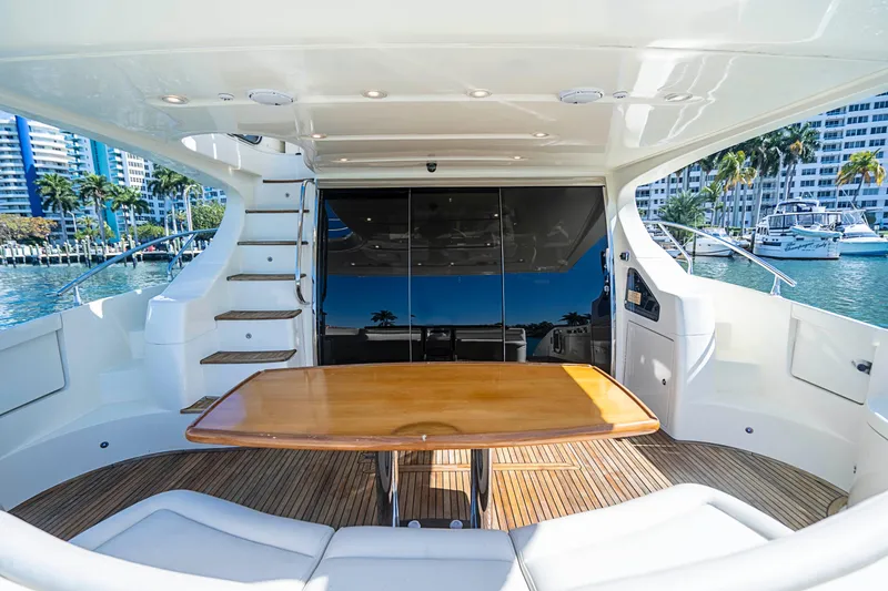 2008 Azimut 62E
