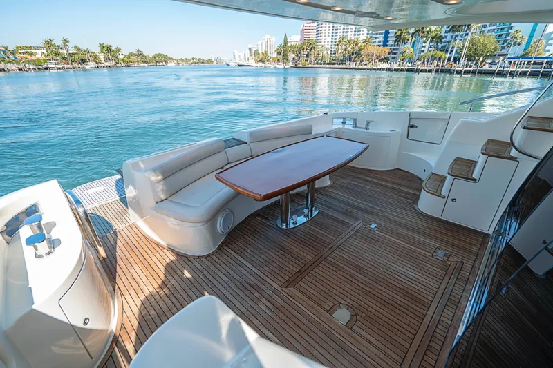 2008 Azimut 62E