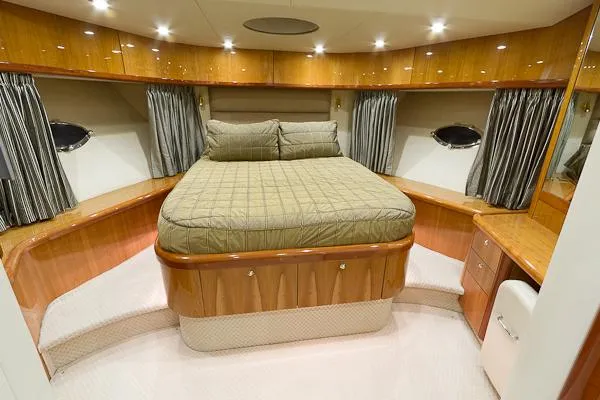 2005 Sunseeker Yacht