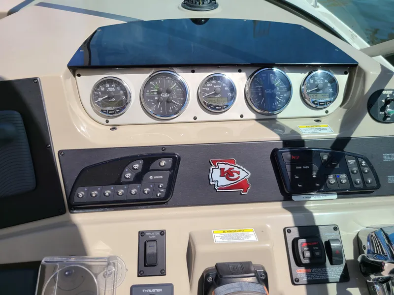 2014 Sea Ray Sundancer 370