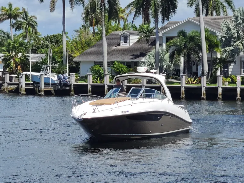 2014 Sea Ray Sundancer 370