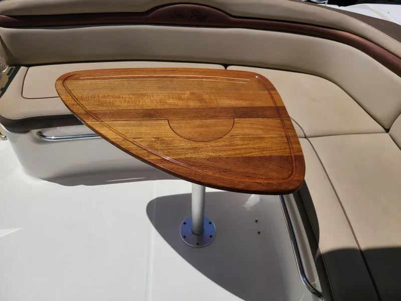 2014 Sea Ray Sundancer 370