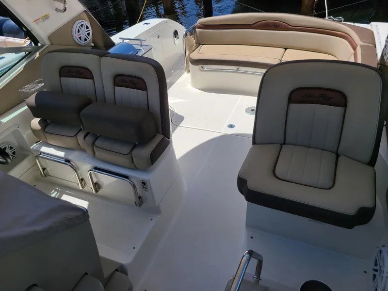 2014 Sea Ray Sundancer 370