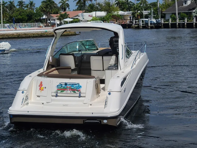 2014 Sea Ray Sundancer 370