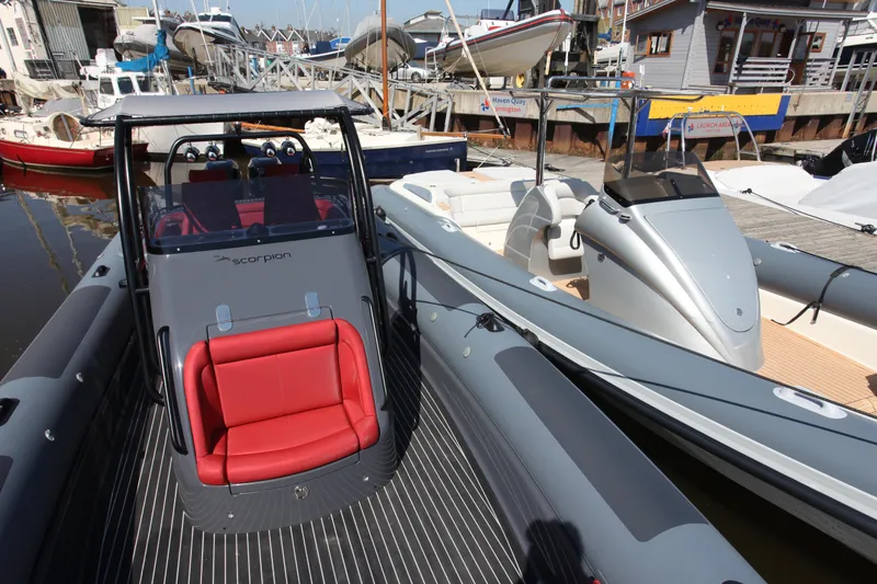 2018 Scorpion 1080