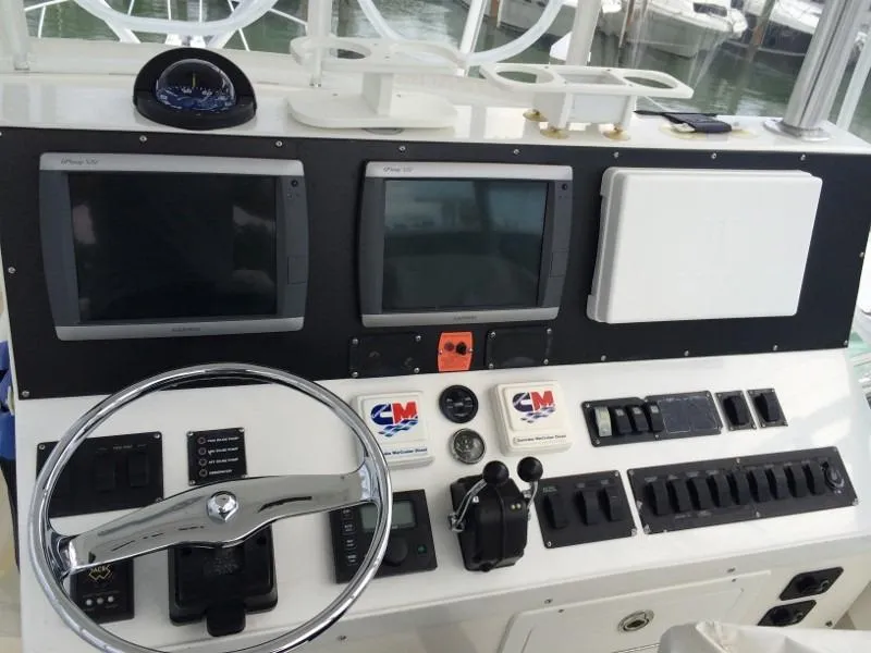 2003 Luhrs Convertible with tower