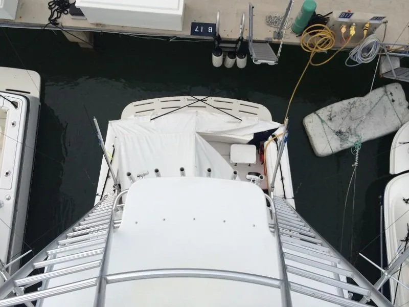 2003 Luhrs Convertible with tower