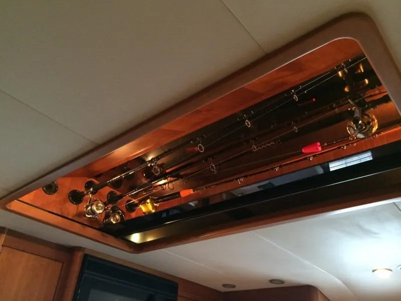 2003 Luhrs Convertible with tower