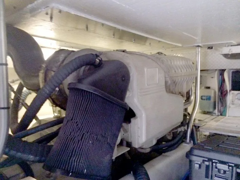 2003 Luhrs Convertible with tower