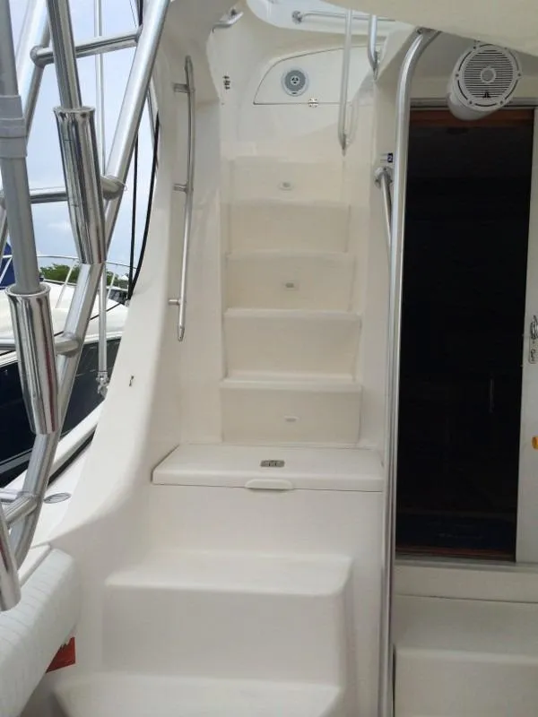 2003 Luhrs Convertible with tower