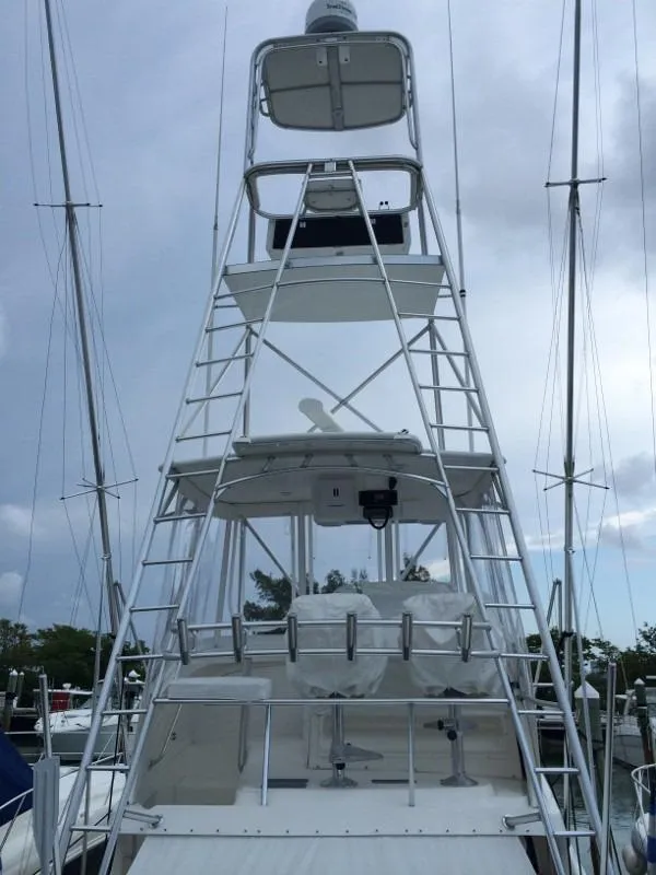 2003 Luhrs Convertible with tower