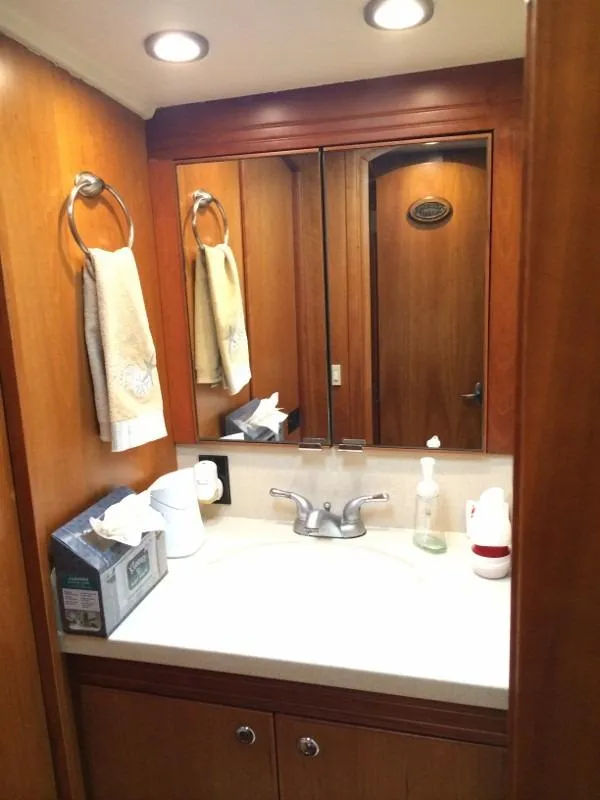 2003 Luhrs Convertible with tower