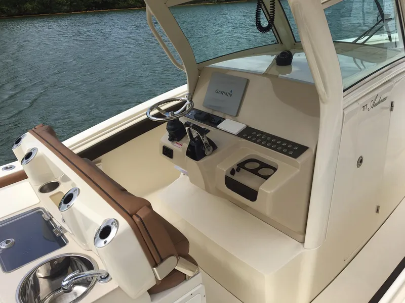 2014 Scout 320 LXF