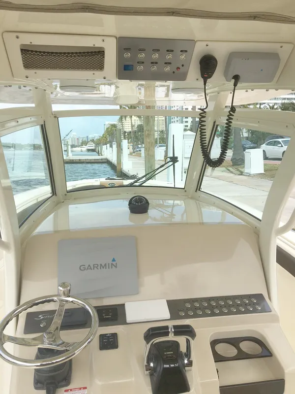 2014 Scout 320 LXF