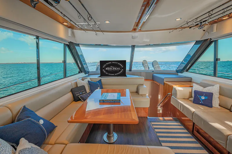 2016 Riviera 52 Enclosed Flybridge