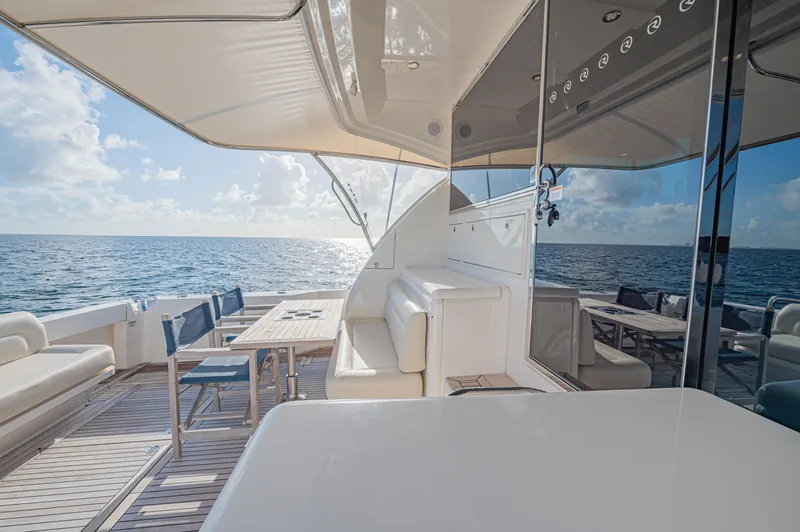 2016 Riviera 52 Enclosed Flybridge