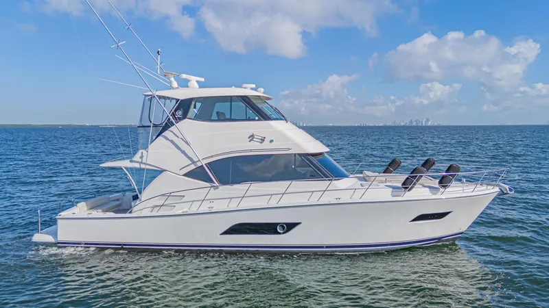 2016 Riviera 52 Enclosed Flybridge