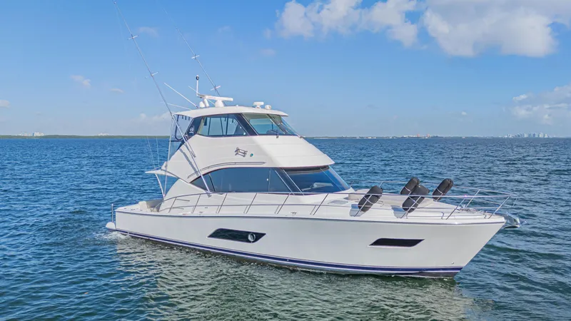 2016 Riviera 52 Enclosed Flybridge