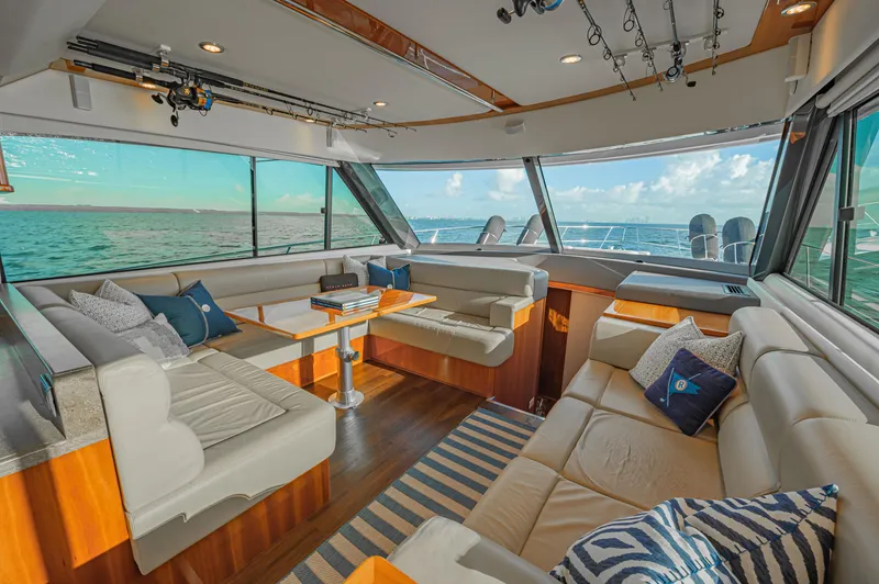 2016 Riviera 52 Enclosed Flybridge
