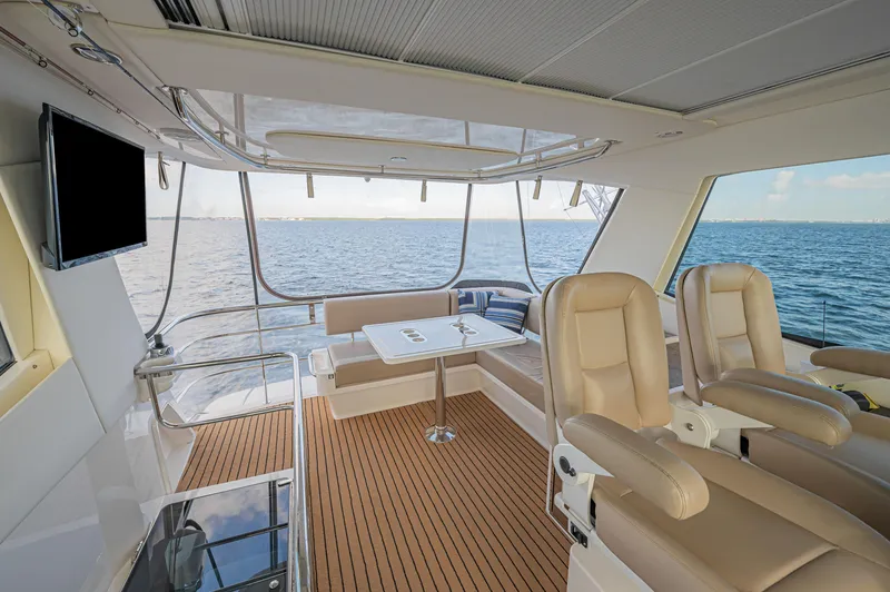 2016 Riviera 52 Enclosed Flybridge