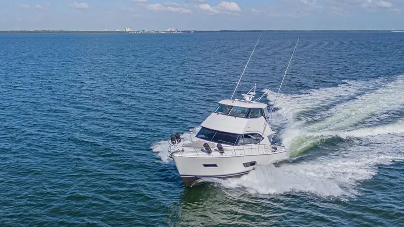 2016 Riviera 52 Enclosed Flybridge