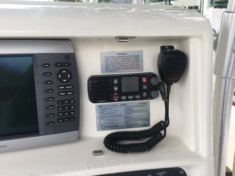 2006 Boston Whaler OUTRAGE