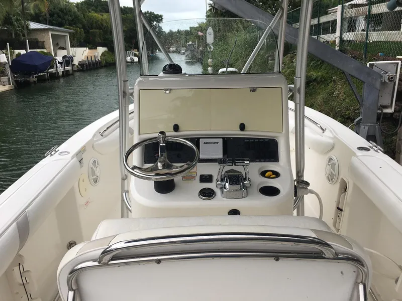2006 Boston Whaler OUTRAGE