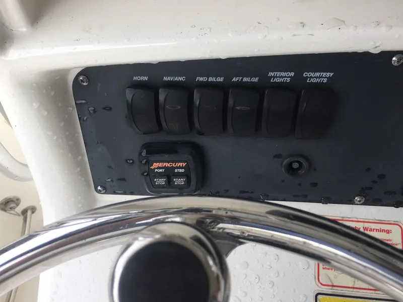 2006 Boston Whaler OUTRAGE