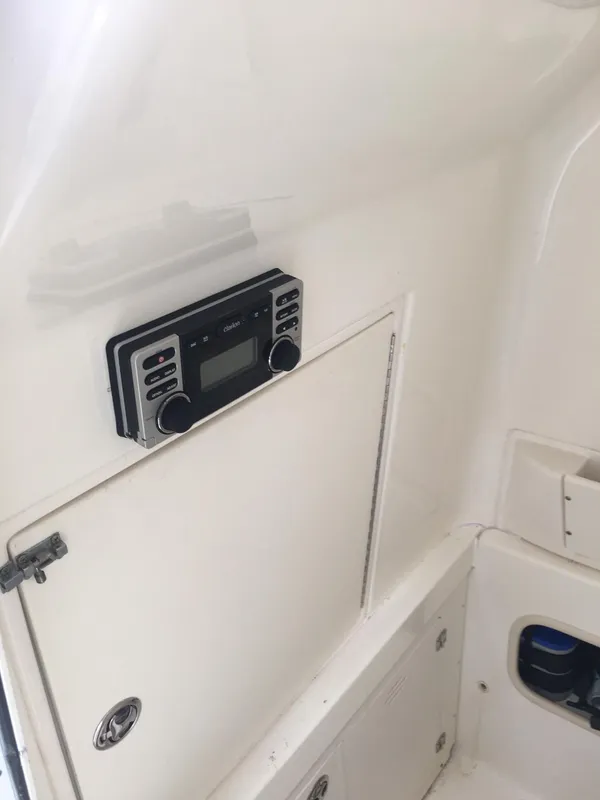 2006 Boston Whaler OUTRAGE