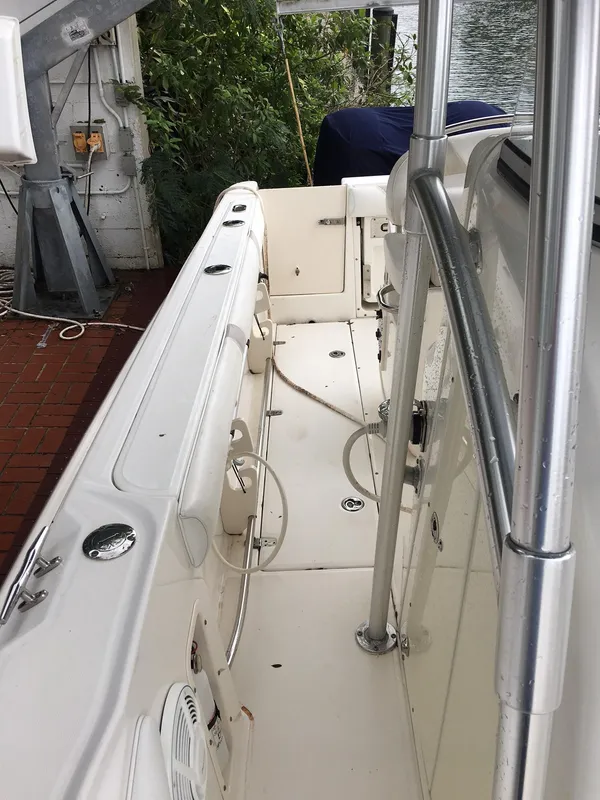 2006 Boston Whaler OUTRAGE