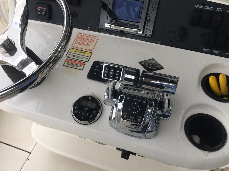 2006 Boston Whaler OUTRAGE