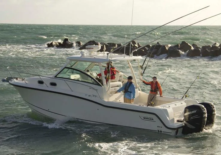 2014 Boston Whaler 315 Conquest