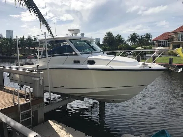 2014 Boston Whaler 315 Conquest